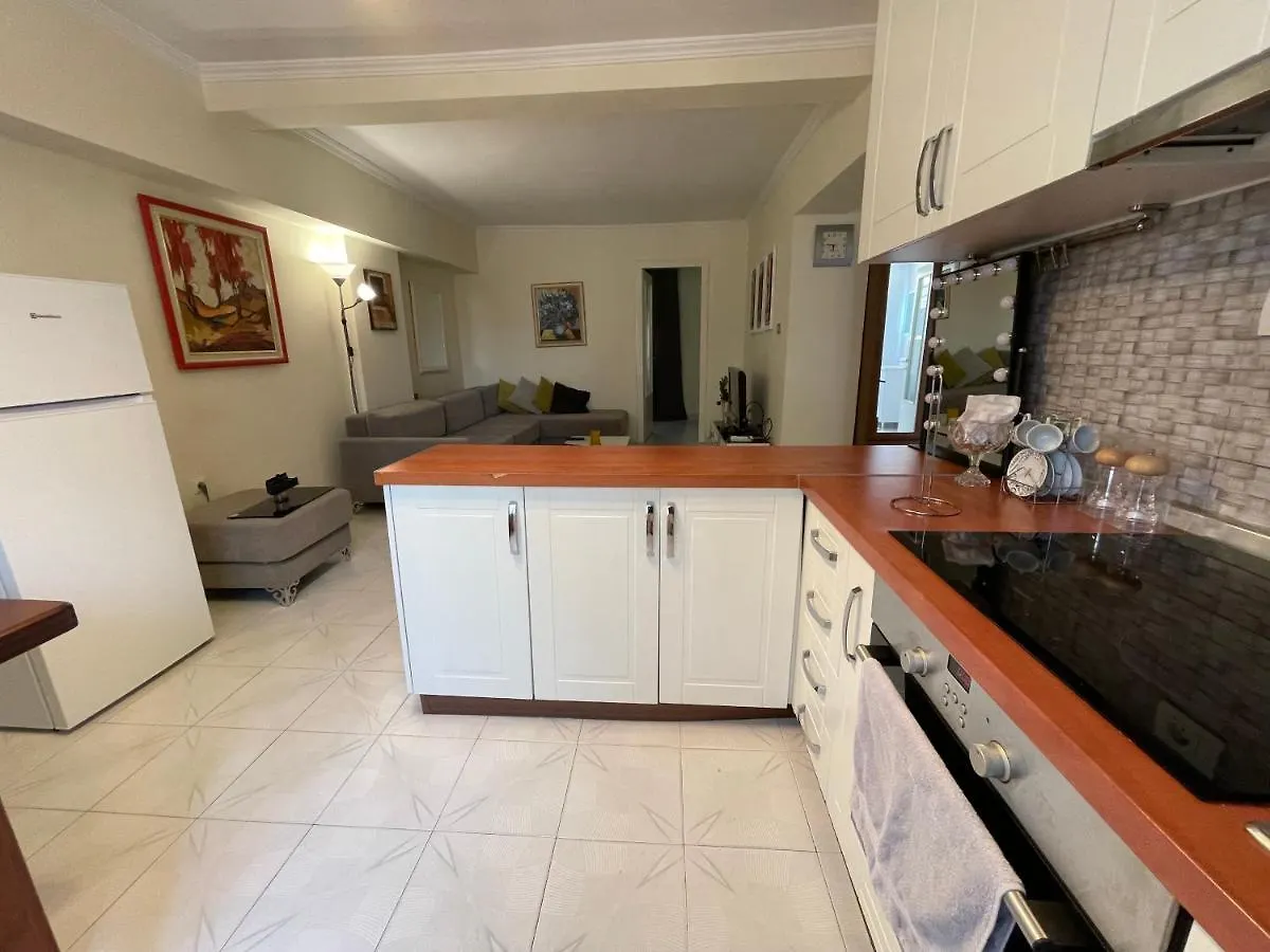Tirana Flora Center Apartment Албания
